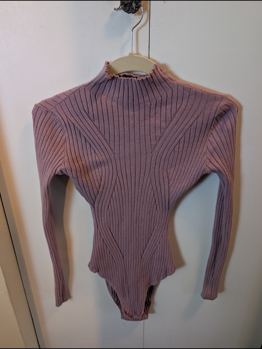 Bohme Ribbed Strechy Neck Long-Sleeve Bodysuit - Mauve Pink
